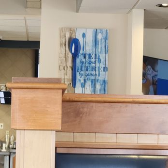 Culver's - Decor - Ice Cream & Frozen Yogurt Near Me - Florissant, Missouri
