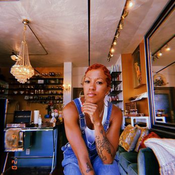 Melanin on 6th - Hair color -Haircut - Hair Stylists Near Me - Los Angeles, California Melanin on 6th - Hair color -Haircut - Hair Stylists Near Me - Los Angeles, California
