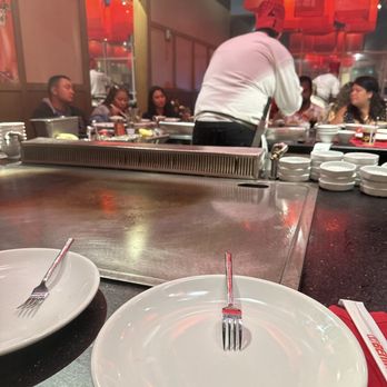 Benihana - Downey - Dinner time - Sushi Bars Near Me - Downey, California