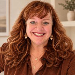 Stacey Inal Women's Counseling and Coaching - Women's coach + LMFT helping accomplished women with burnout, ADHD, boundaries, career change & what's next.