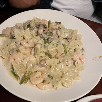 Bahama Breeze - Shrimp pasta - Seafood Near Me - Cherry Hill, New Jersey