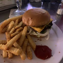 HATCH GREEN CHILI CHEESEBURGER HATCH GREEN CHILI CHEESEBURGER