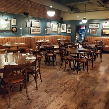 The Tavern - The main dining area - American Near Me - Tulsa, Oklahoma