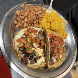 Bueno Y Sano - Brisket tacos