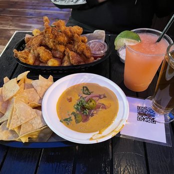 Lookout - Vegan Queso, Hot Toddy - Gay Bars Near Me - San Francisco, California Lookout - Vegan Queso, Hot Toddy - Gay Bars Near Me - San Francisco, California