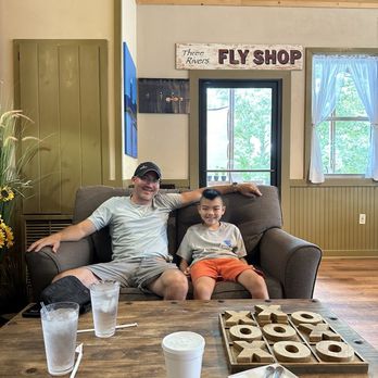 Fish Tales Winery & Bistro - Wineries Near Me - Broken Bow, Oklahoma