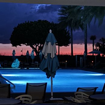 Zota Beach Resort - view from bar across pool to beach at sunset - Hotels Near Me - Longboat Key, Florida Zota Beach Resort - view from bar across pool to beach at sunset - Hotels Near Me - Longboat Key, Florida