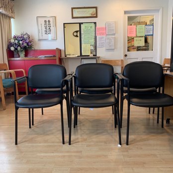Yuen Dana MD - Waiting Area - Optometrists Near Me - Monterey Park, California Yuen Dana MD - Waiting Area - Optometrists Near Me - Monterey Park, California