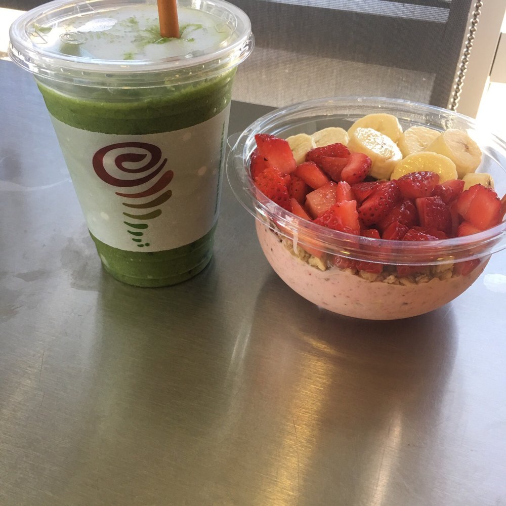 Apples and greens smoothie and chunky strawberry energy bowl Apples and greens smoothie and chunky strawberry energy bowl