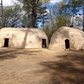 Jamestown Settlement - Indian huts - Museums Near Me - Williamsburg, Virginia Jamestown Settlement - Indian huts - Museums Near Me - Williamsburg, Virginia