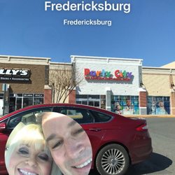 Party City of Fredericksburg - Most well organized and cleanest Party City I've been in, in a very long time