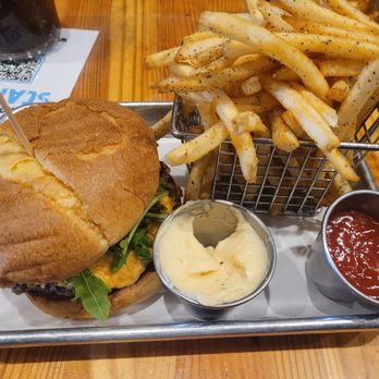 Browndog Barlor & Restaurant - Pimento cheese burger with truffle fries - Ice Cream & Frozen Yogurt Near Me - Northville, Michigan Browndog Barlor & Restaurant - Pimento cheese burger with truffle fries - Ice Cream & Frozen Yogurt Near Me - Northville, Michigan