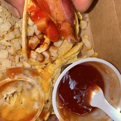 Made a taco from my bowl with that amazing sauce!