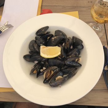 Nord-Est - Restaurants Near Me - Cadaques, GI
