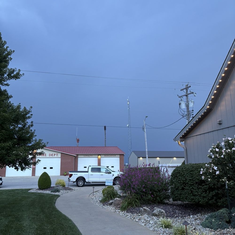 Popeye's Chop House - Calm before the 2 inches of rain we got - Steakhouses Near Me - Breese, Illinois