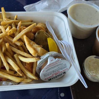 The Lobster House - Seafood Markets Near Me - Cape May, New Jersey