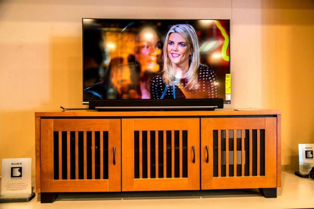 SOUNDQUEST Updated September 2024 16 Photos 106 W Castellano Dr