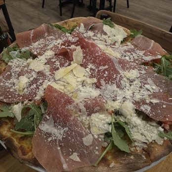 Mister O1 Extraordinary Pizza Dr Phillips - The Maria - Italian Near Me - Orlando, Florida Mister O1 Extraordinary Pizza Dr Phillips - The Maria - Italian Near Me - Orlando, Florida