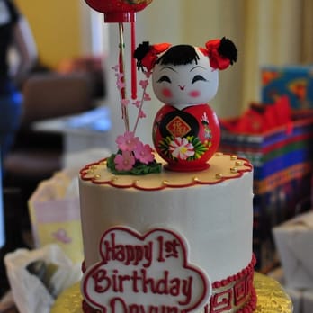Minh Tran - Magician - Devyn's 1st birthday party;Cake - Magicians Near Me