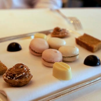 L'Arpège - Apple Rosettes - French Near Me - Paris, 75 L'Arpège - Apple Rosettes - French Near Me - Paris, 75