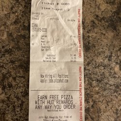 Pizza Hut - Ended up with regular pizza and not the pan pizza. This place isn't worth the hassle for bad pizza