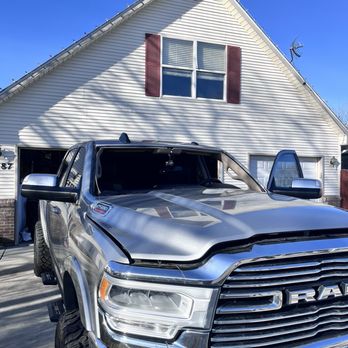 1. Black Diamond Auto Glass