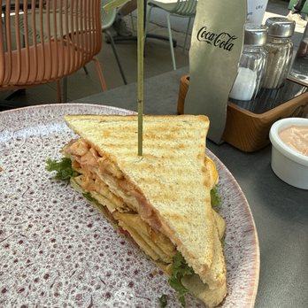 burg.ring¹ - Chicken club - excellent - Cafes Near Me - Vienna, 9 burg.ring¹ - Chicken club - excellent - Cafes Near Me - Vienna, 9
