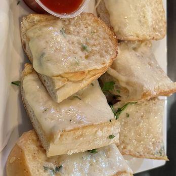 Vieni Ristobar - Garlic Bread with Mozzarella - Bars Near Me - Holly Springs, North Carolina Vieni Ristobar - Garlic Bread with Mozzarella - Bars Near Me - Holly Springs, North Carolina