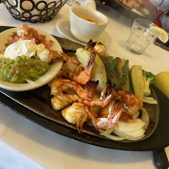 Samantha's Restaurant - Shrimp fajitas - Mexican Near Me - Silver Spring, Maryland