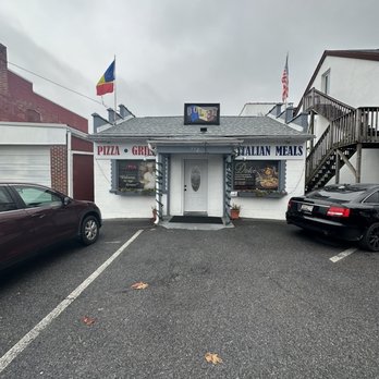 Dolce - Outside - Italian Near Me - Hagerstown, Maryland