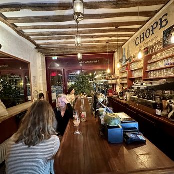 La Chope des Compagnons - Bar - Food Near Me - Paris, 75 La Chope des Compagnons - Bar - Food Near Me - Paris, 75