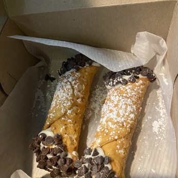 Parziale's Bakery - Chocolate chip cannoli - Bakeries Near Me - Boston, Massachusetts Parziale's Bakery - Chocolate chip cannoli - Bakeries Near Me - Boston, Massachusetts
