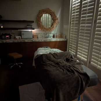 IMMERSE Spa - Massage treatment room - Day Spas Near Me - Detroit, Michigan IMMERSE Spa - Massage treatment room - Day Spas Near Me - Detroit, Michigan