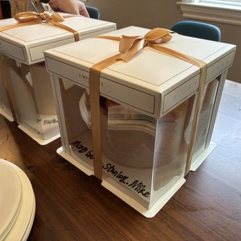 Simply Cake - Cakes in fancy boxes - Patisserie/Cake Shop Near Me - San Mateo, California Simply Cake - Cakes in fancy boxes - Patisserie/Cake Shop Near Me - San Mateo, California