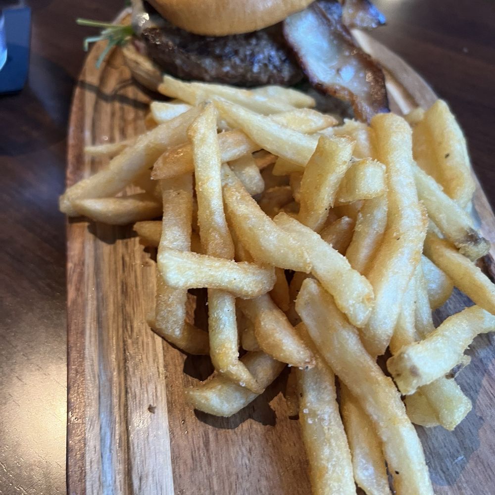 28 North Gastropub & Scratch Kitchen - Burger - Gastropubs Near Me - Melbourne, Florida 28 North Gastropub & Scratch Kitchen - Burger - Gastropubs Near Me - Melbourne, Florida