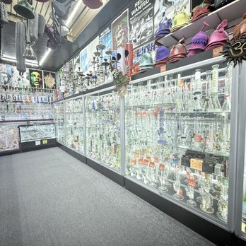Daydreamz - Bongz - Tobacco Shops Near Me - San Francisco, California Daydreamz - Bongz - Tobacco Shops Near Me - San Francisco, California