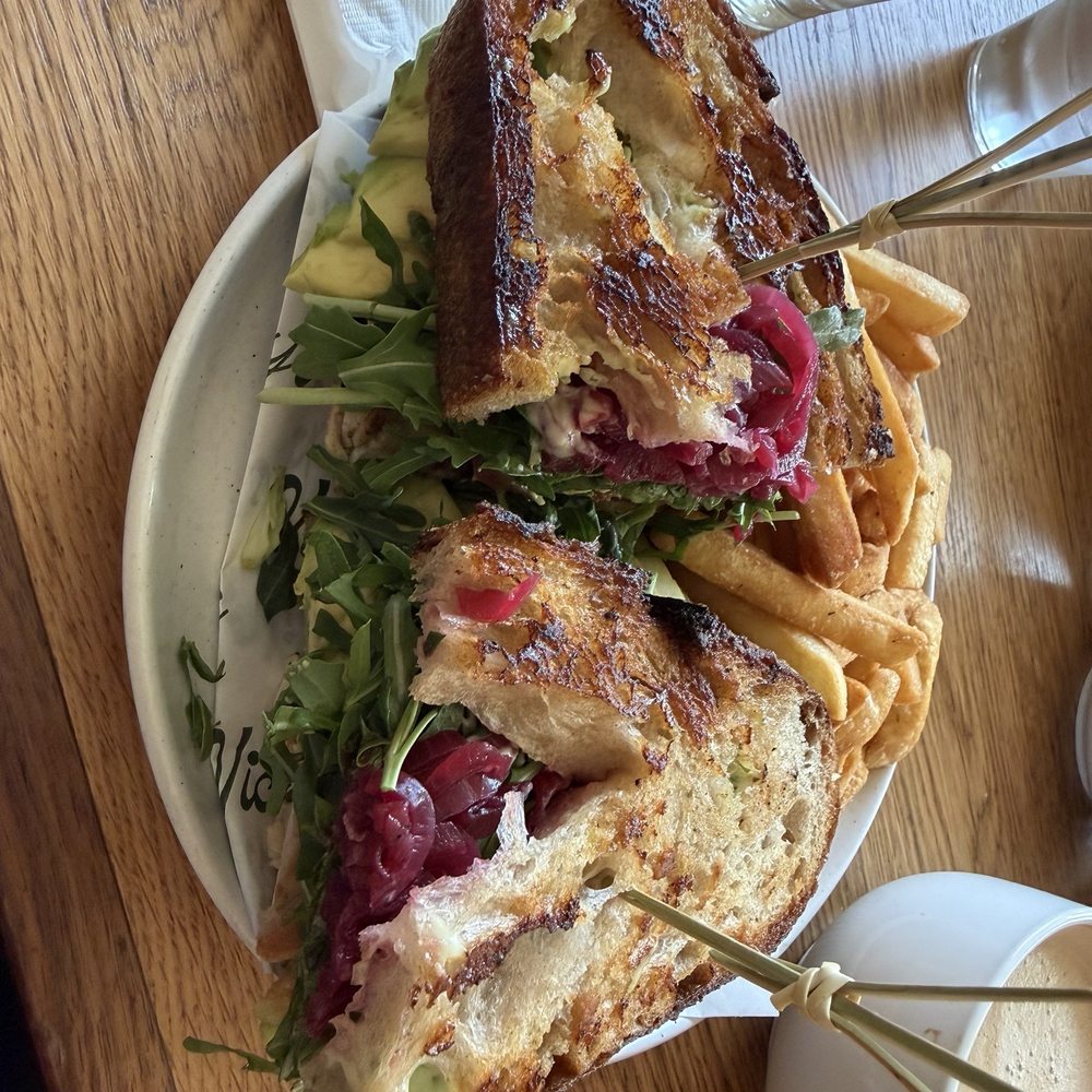 Vicky's All Day - Roasted Chicken Sandwich - Breakfast & Brunch Near Me - Los Angeles, California Vicky's All Day - Roasted Chicken Sandwich - Breakfast & Brunch Near Me - Los Angeles, California