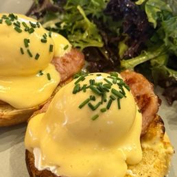 Classic Eggs Benedict
