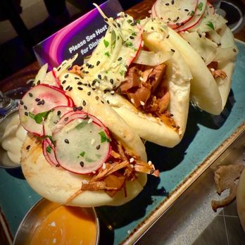 Puttshack - Edina - Korean BBQ Bao Buns - Mini Golf Near Me - Edina, Minnesota
