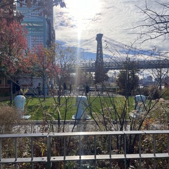 Domino Park - Parks Near Me - Brooklyn, New York