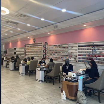Sky Nail Spa - Comfortable chairs and tables for customers - Nail Salons Near Me - Springfield, Massachusetts