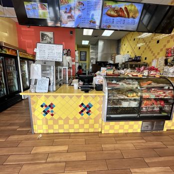 Golden Krust - Inside waiting to be acknowledged - Caribbean Near Me - Kissimmee, Florida