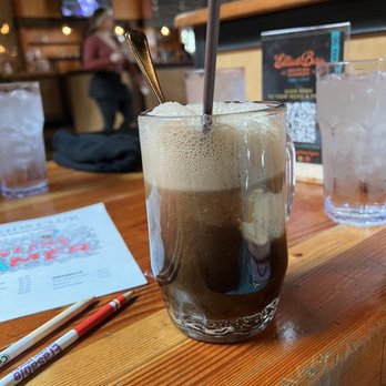 Elliott Bay Brewing - Lake City - Kids root beer float - American Near Me - Seattle, Washington Elliott Bay Brewing - Lake City - Kids root beer float - American Near Me - Seattle, Washington
