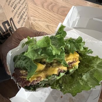 Shake Shack Upper East Side - Good fit ShackBurger - Burgers Near Me - New York, New York Shake Shack Upper East Side - Good fit ShackBurger - Burgers Near Me - New York, New York