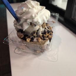 Looked amazing, but I had to make sure I showed some love and appreciation for Skye and her Co workers thank you Fam at Handels