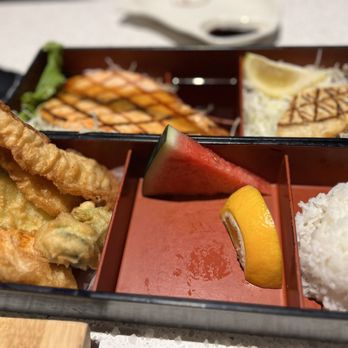 Arigato Sushi - Dinner bento - Sushi Bars Near Me - Roseville, California Arigato Sushi - Dinner bento - Sushi Bars Near Me - Roseville, California