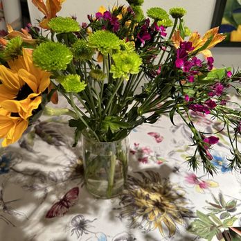 Miracle Flowers - Florists Near Me - Folsom, California Miracle Flowers - Florists Near Me - Folsom, California