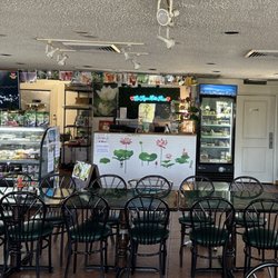 Lotus Vegan Restaurant - Inside