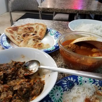 Masala Box - Naan, rice, saag, chicken masala Curry. - Indian Near Me - Gladstone, Oregon Masala Box - Naan, rice, saag, chicken masala Curry. - Indian Near Me - Gladstone, Oregon