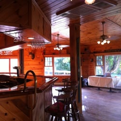 The Long View Lodge - Dance floor